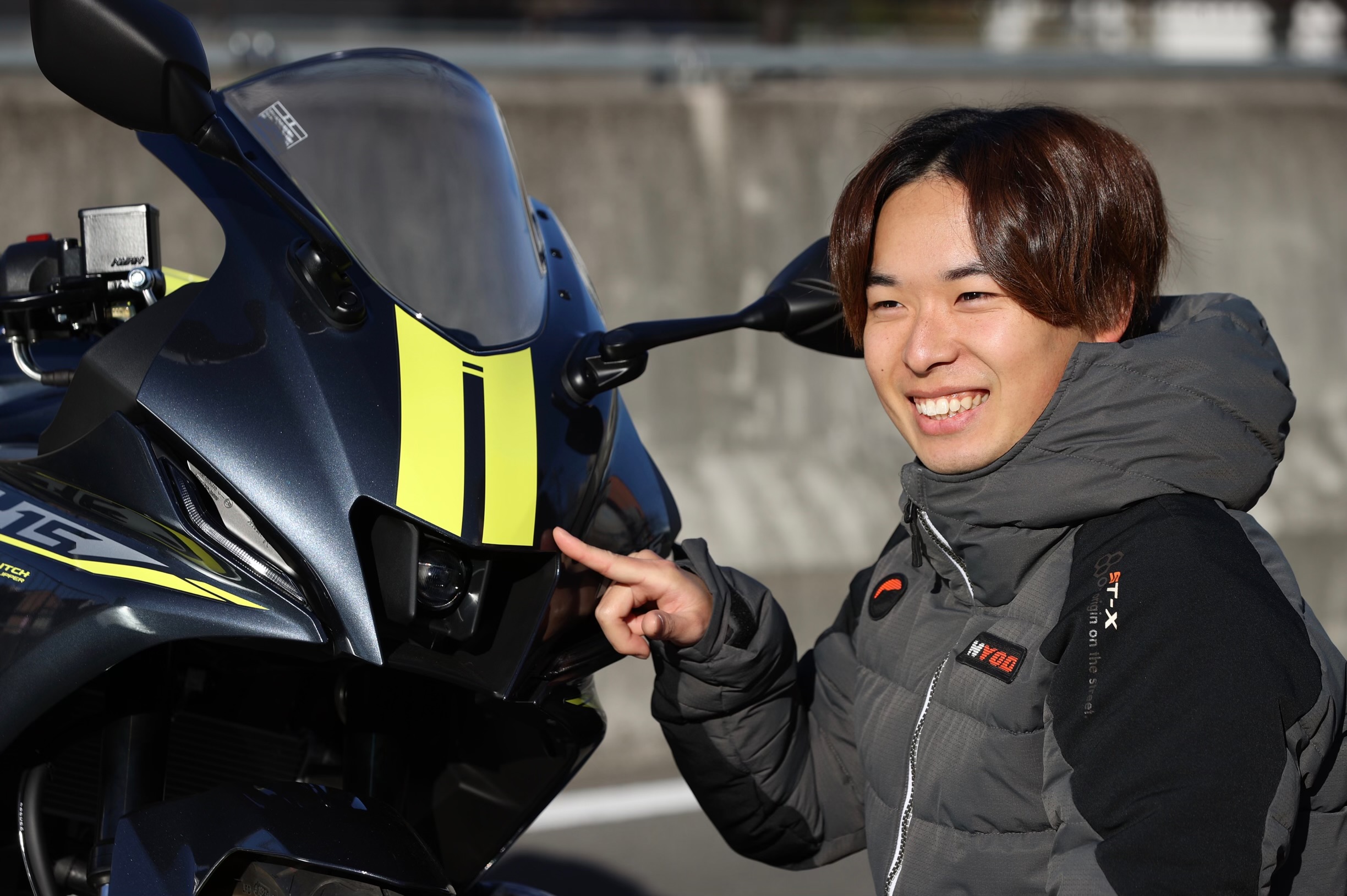 バイクのニュースでヤマハ「YZF-R15」はバイクの操作感を存分に楽しめる1台！レーシングライダー石塚健の市販車インプレッションが公開されました！